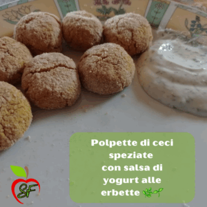 Polpette di ceci speziate con salsa di yogurt alle erbette